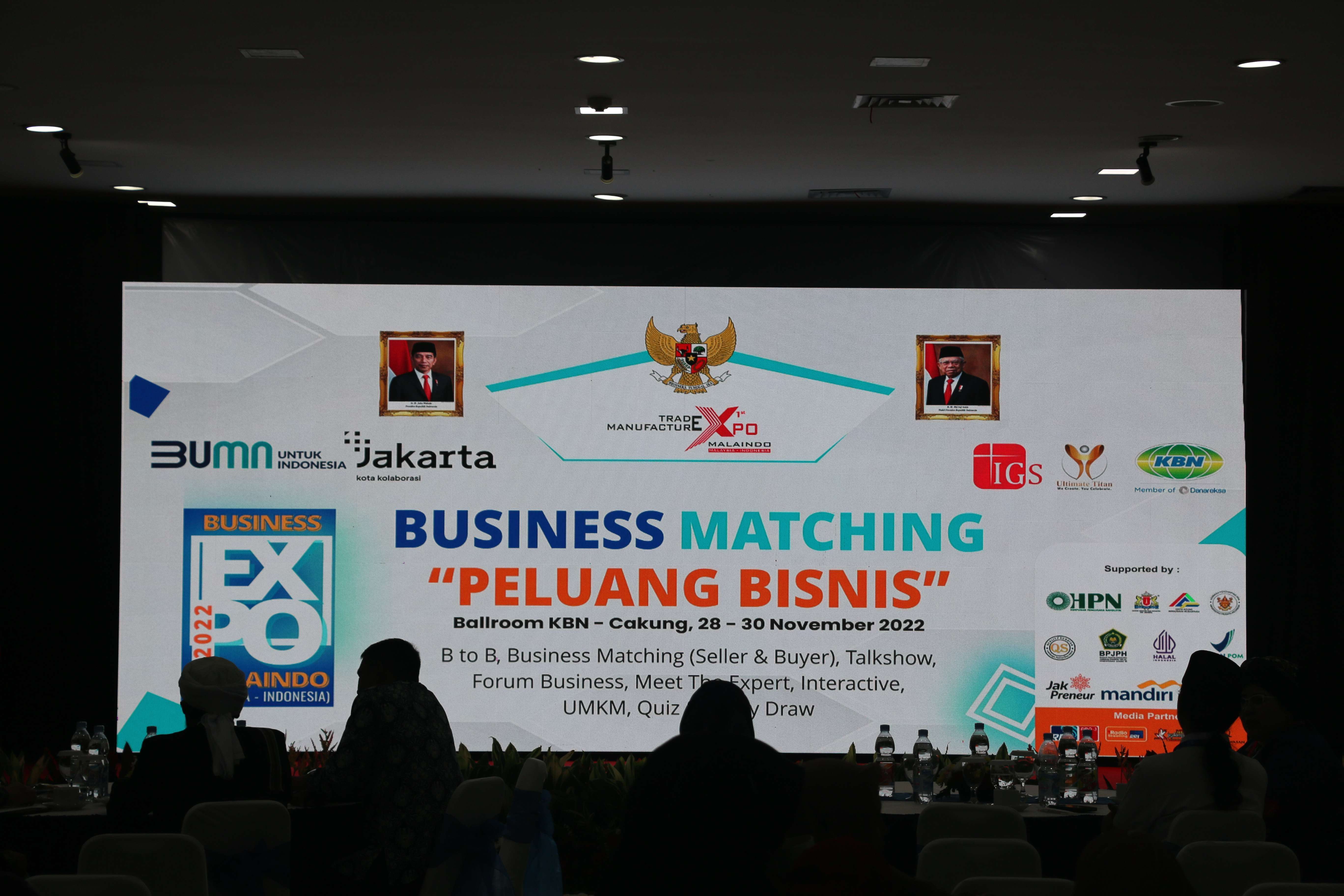 PT. Kawasan Berikat Nusantara | KBN Salurkan Sembako untuk Warga Sukapura